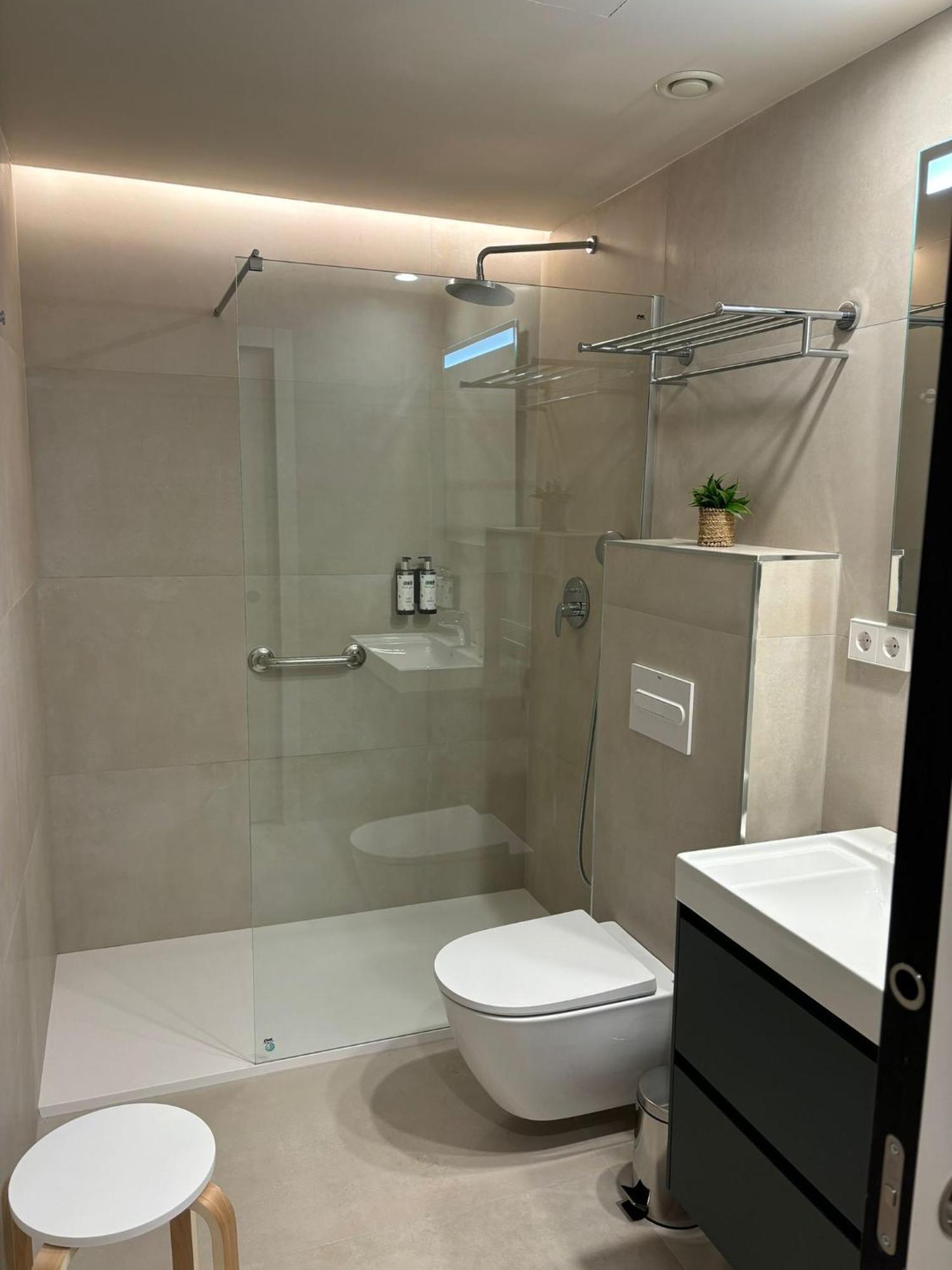 Apartamentos Joaquin Costa Santander Exterior foto