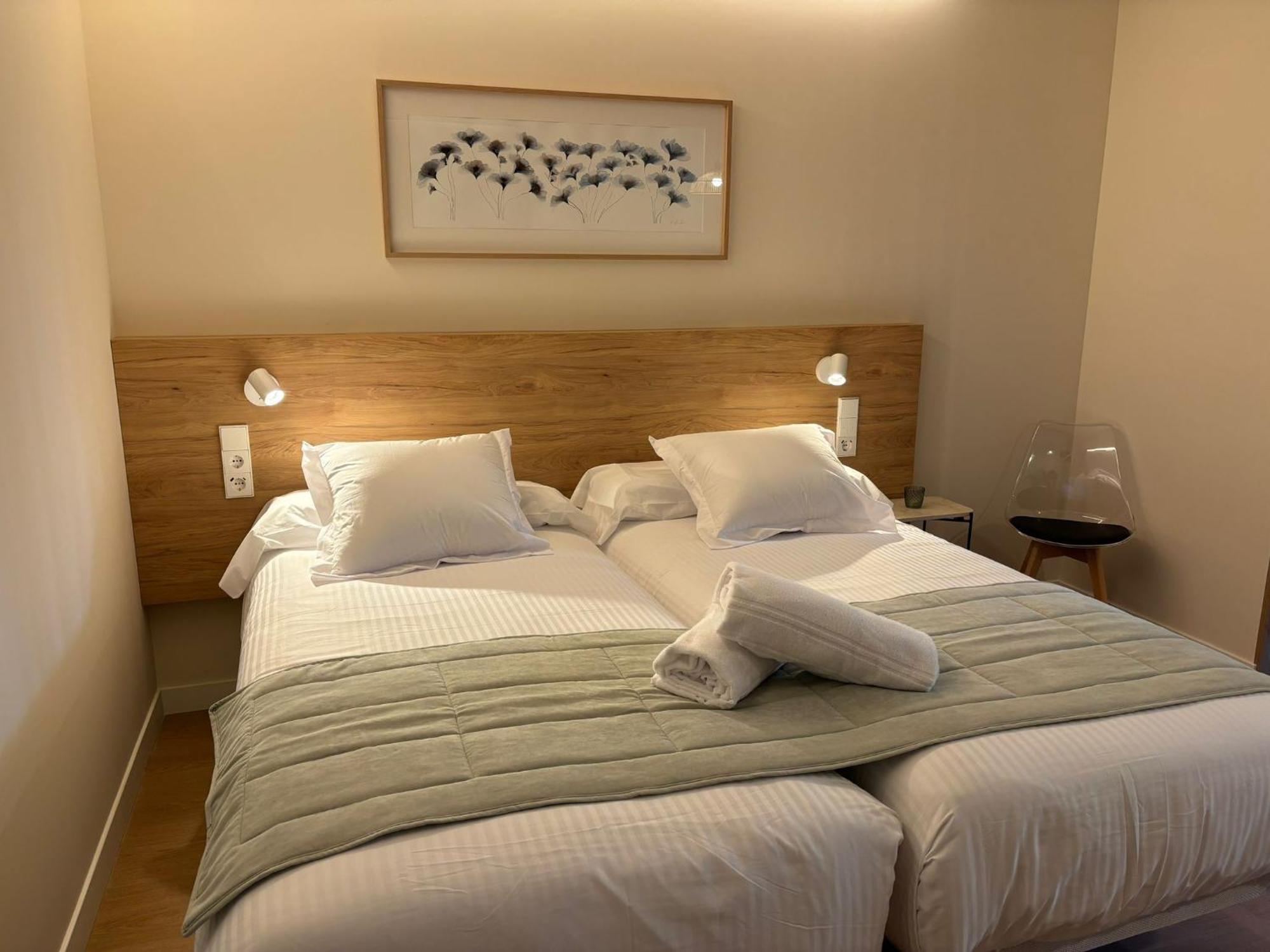 Apartamentos Joaquin Costa Santander Exterior foto